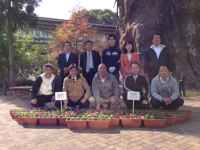 ブログ記事「紅葉の東山植物園へどうぞ！」のサムネイル画像