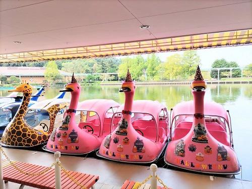 ブログ記事「ハロウィーン飾りがいっぱいのスワンボート♪」のサムネイル画像