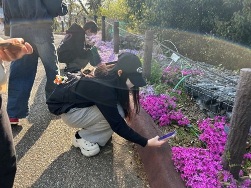花を撮影している様子.jpg