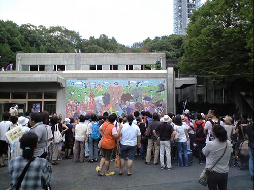 写真1_20110806の壁画.JPG